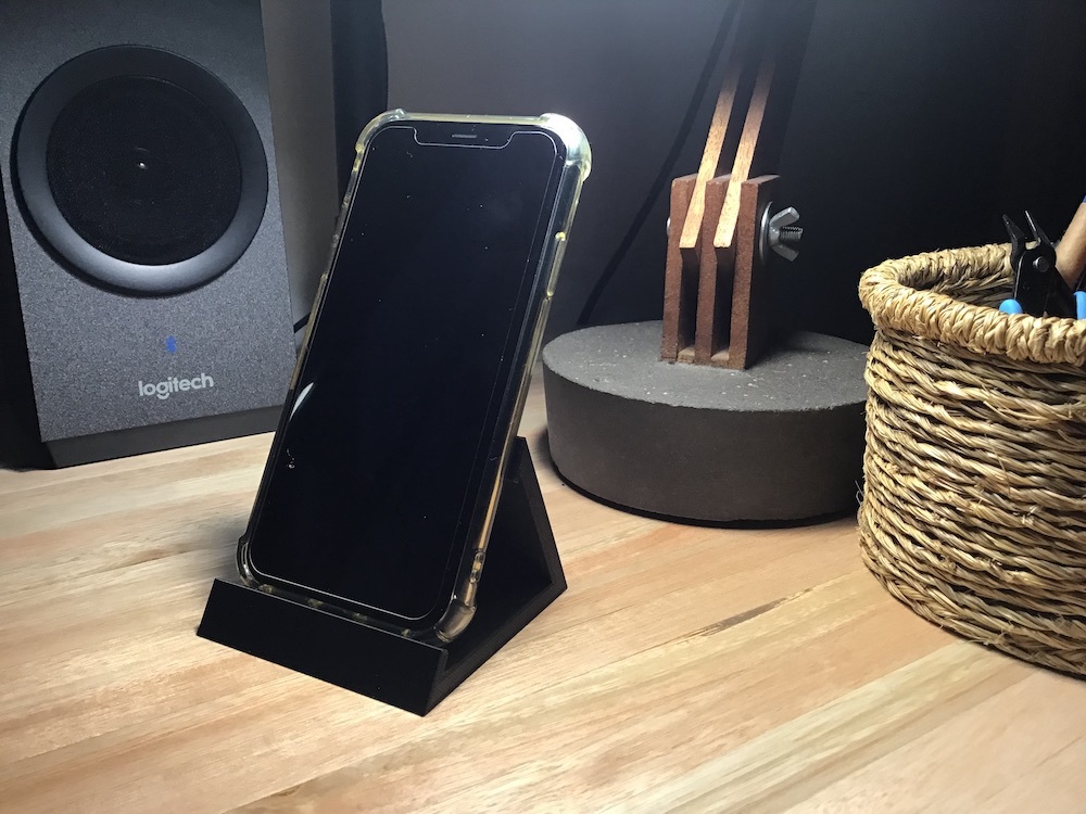 Really Easy To Print Desktop Phone Stand