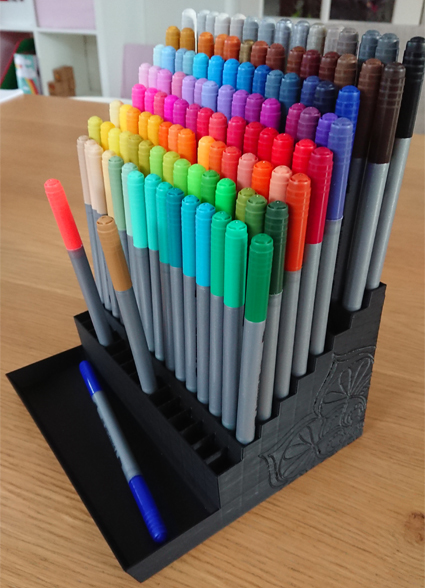 Holder for 120 felt-tip coloring pens