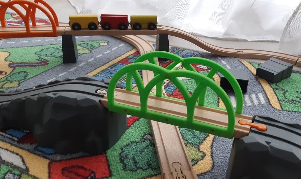 Train bridge - Brio / IKEA clone 