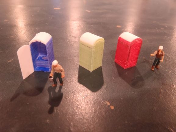 portapotty  in HO scale (1:87)