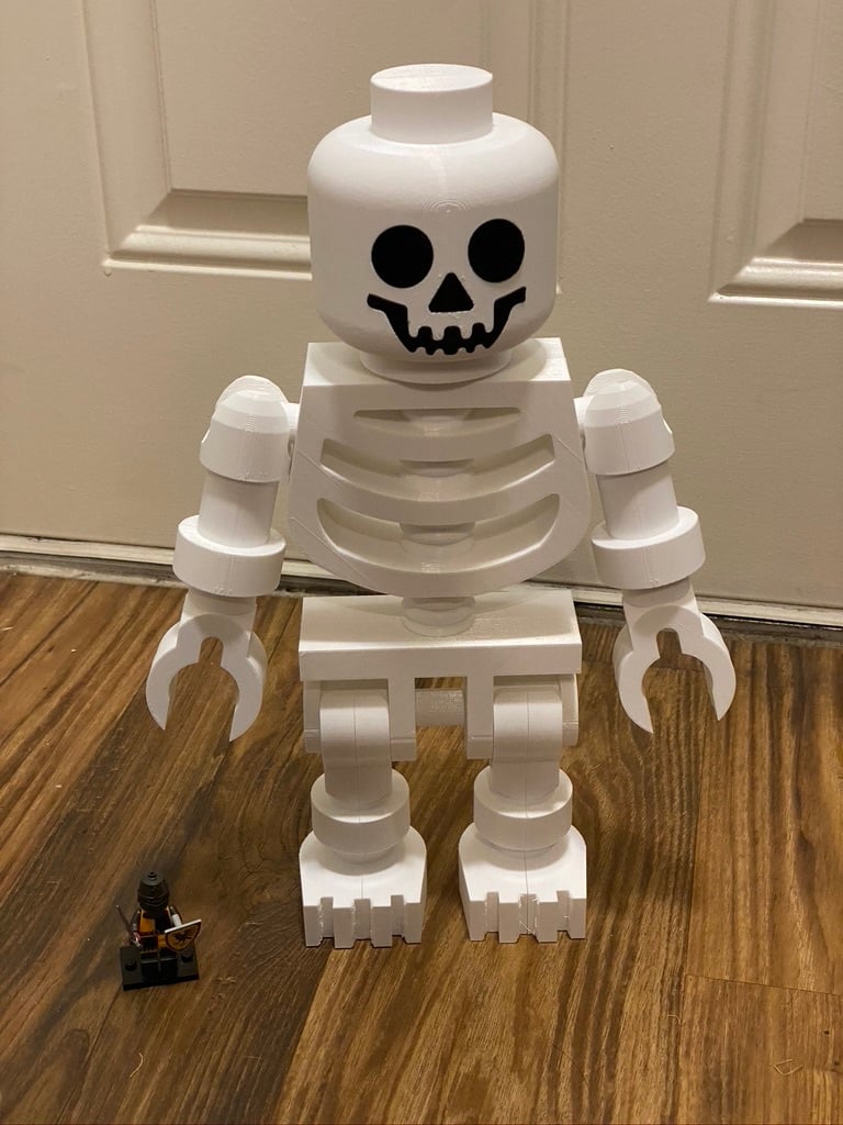 Giant Lego Skeleton (Face & Arm Improvements)