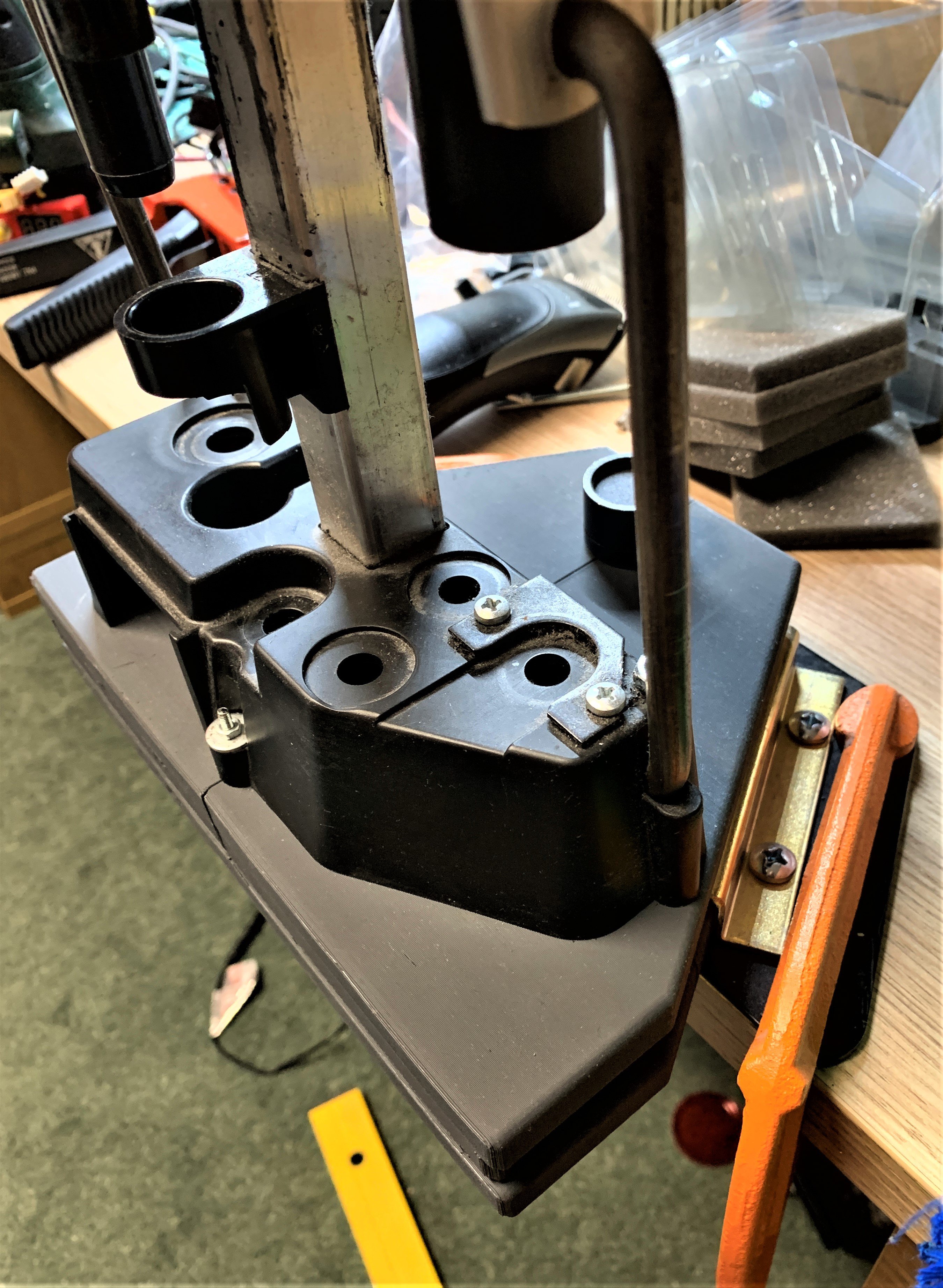 Lee Load All 2 Bench Mount Adaptor - Multipart Version