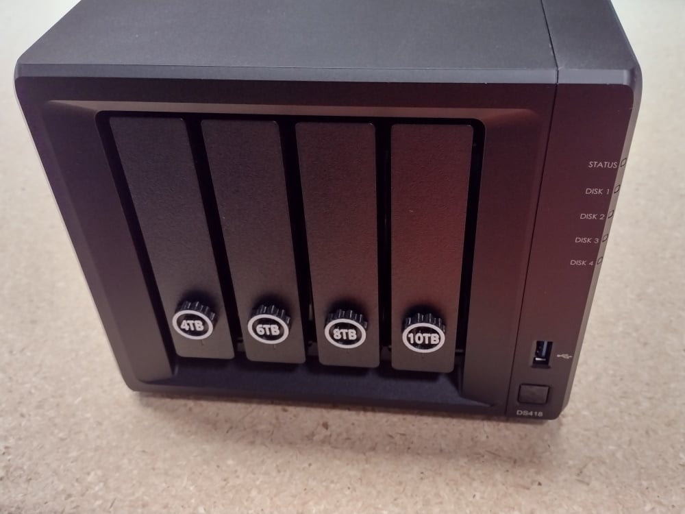 Synology key badges for HDD size