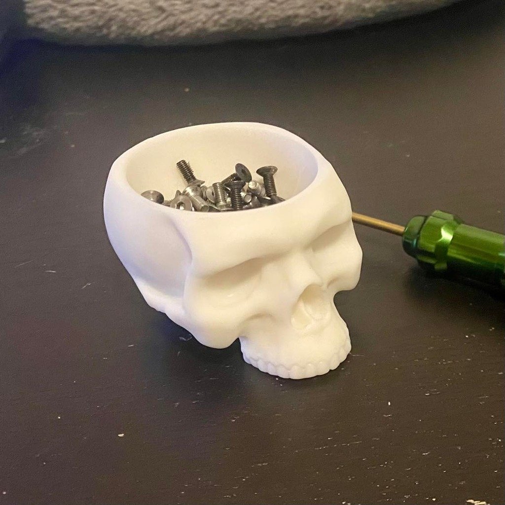Magnetic Small Parts Skull Bowl