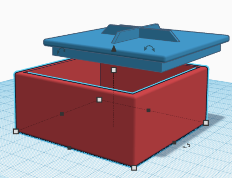 Stackable jewelry/game tokens box with lid