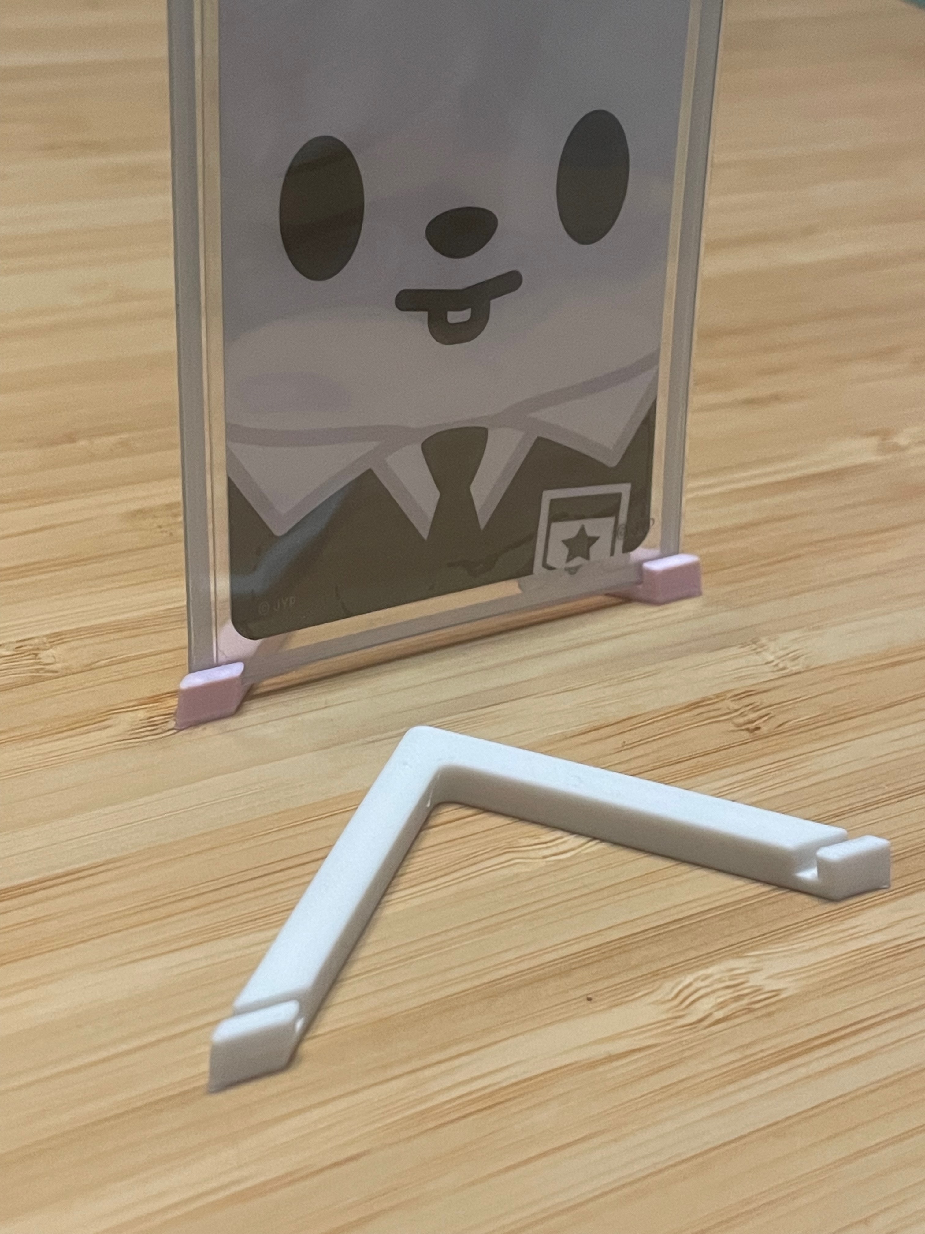Minimalistic photo card holder