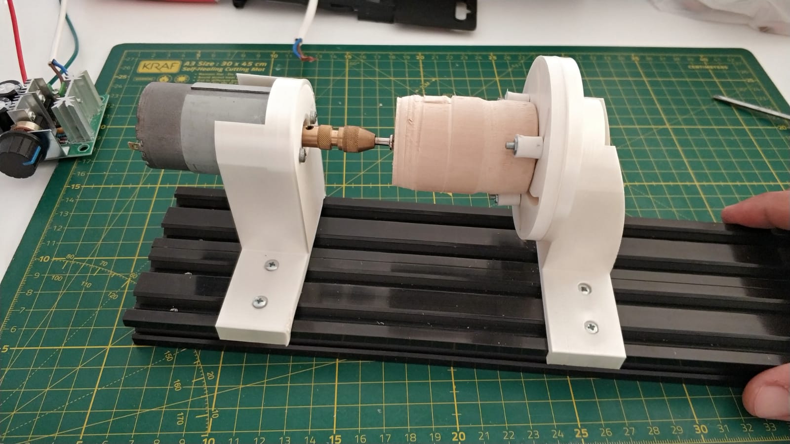 DIY Mini Wood Lathe