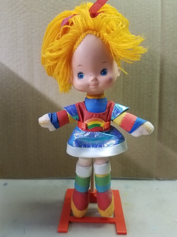 Rainbow Brite Doll Stand