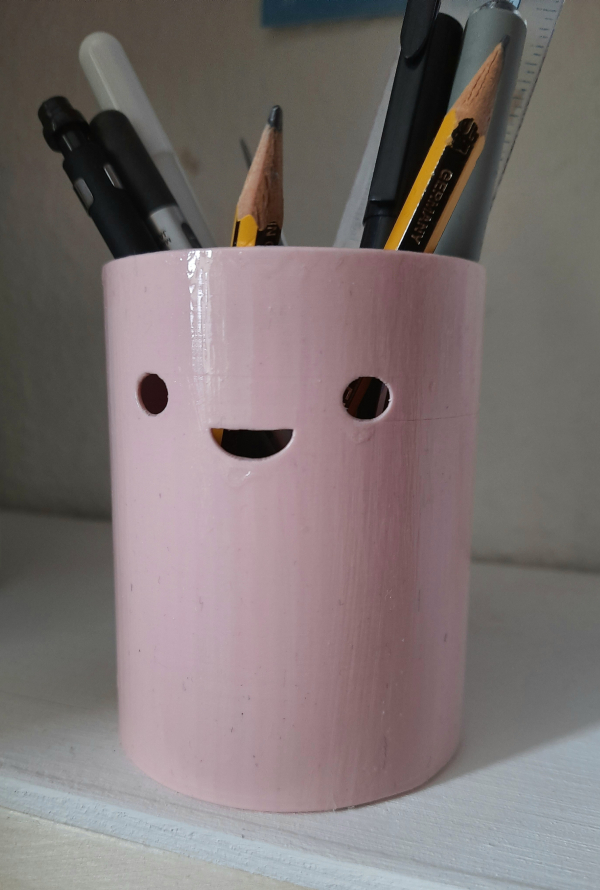 Cute happy pencil holder