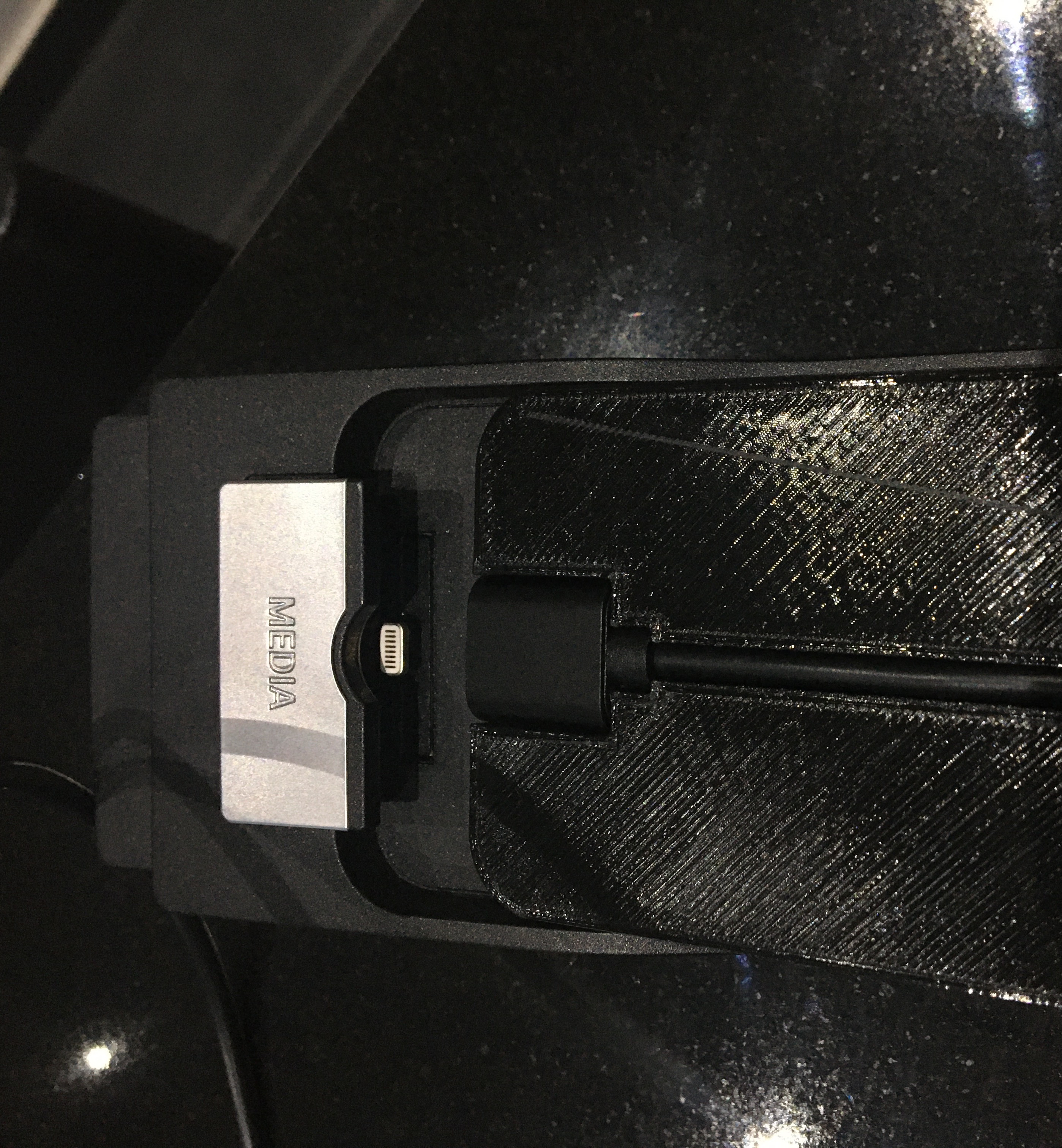IPHONE 5/5S - Lightning cable Female to Male CAR DOCK ADAPTER FOR BMW, AUDI AND MORE