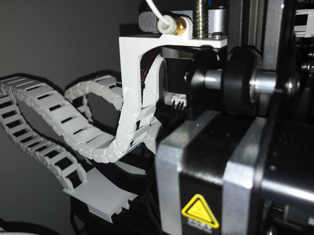 Ender 3 v2 attachment for bed and Z chains, Z chain connection extended, +details of my cable chain system