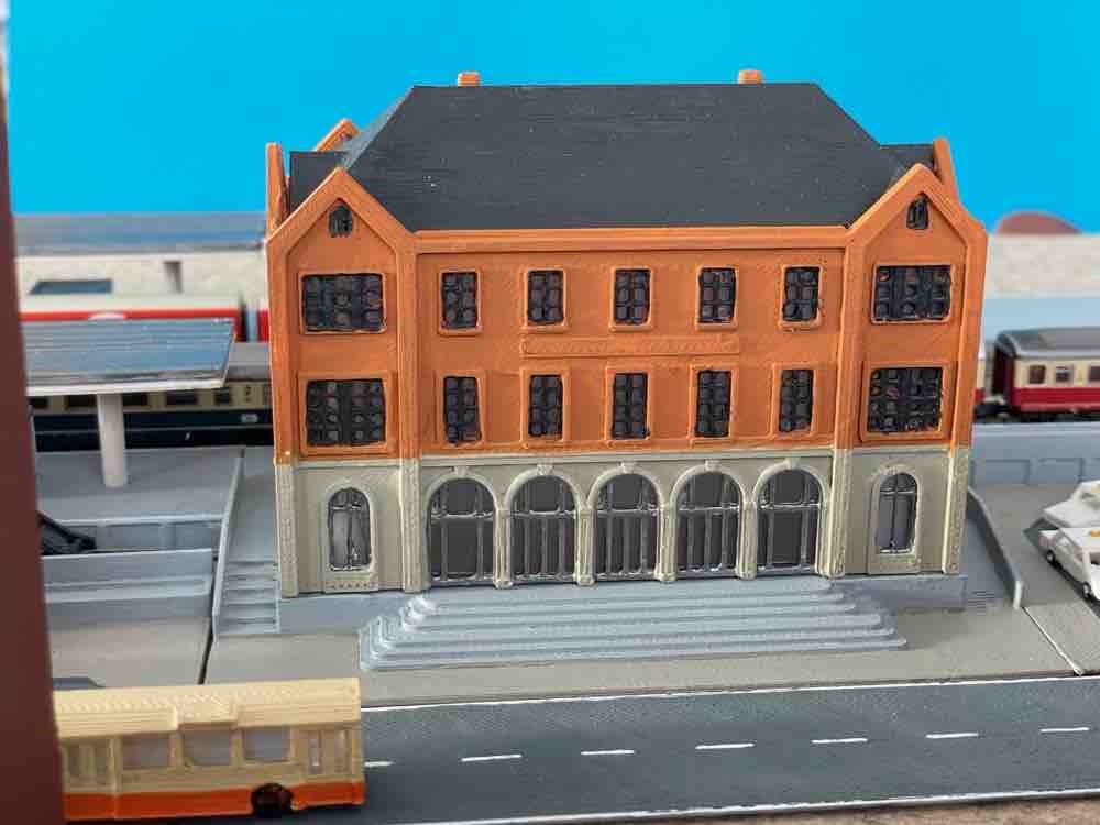 Train station 1a - main building (z-scale)
