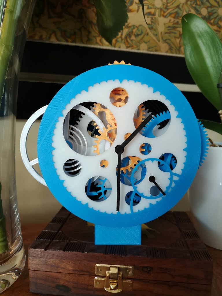 Clock (all plastic, with balance wheel)