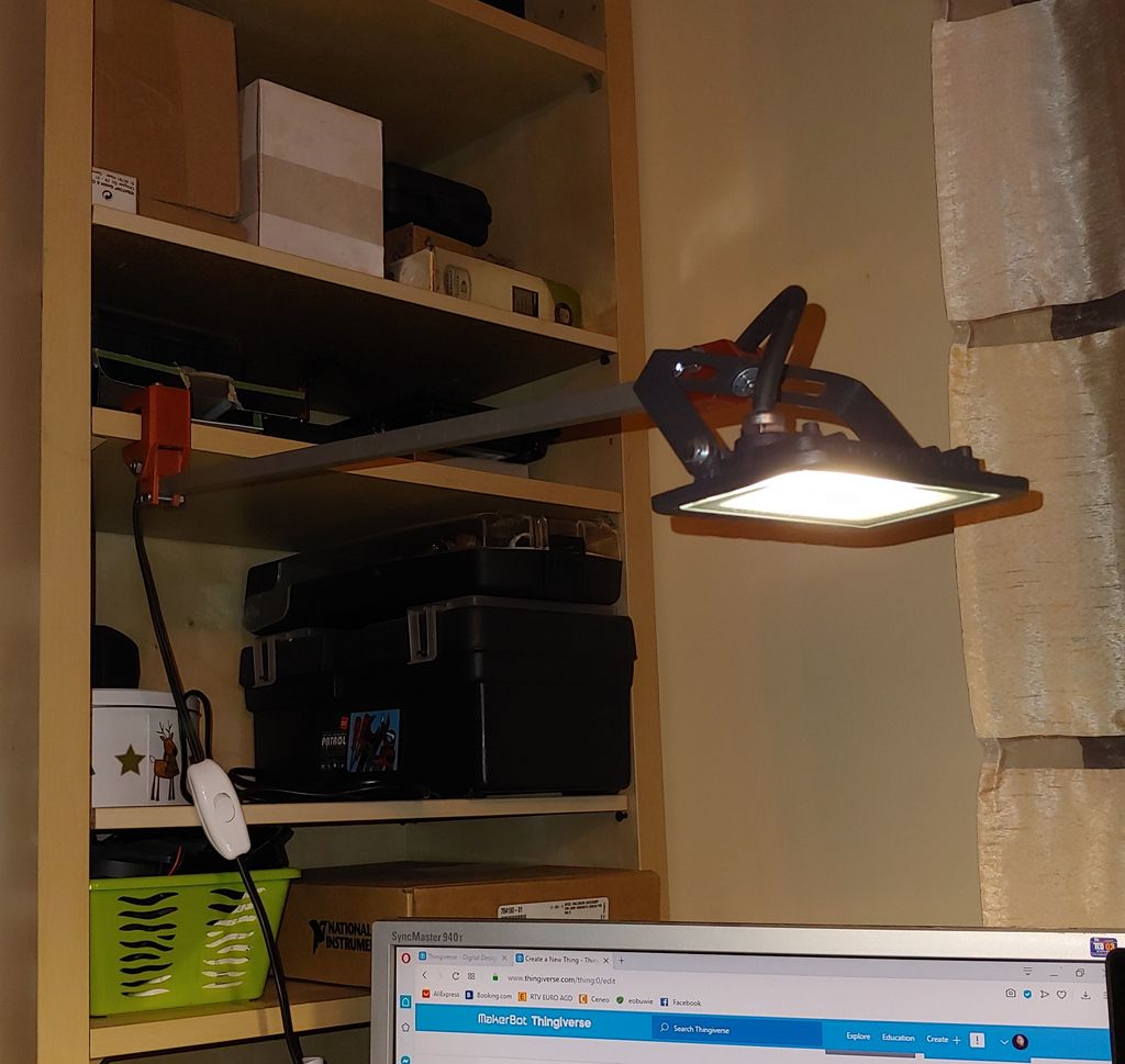 LED lamp for a workbench