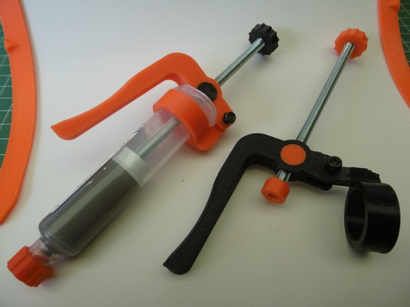 Mini pistolet seringue pate/colle/...-Mini syringe gun paste/glue/... 3D model