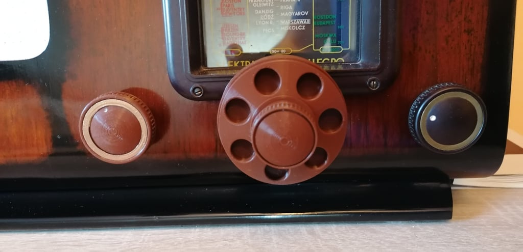 Vintage radio knobs, set for Elektrit Allegro