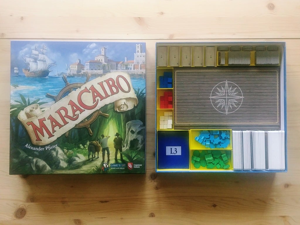 Maracaibo board game organizer