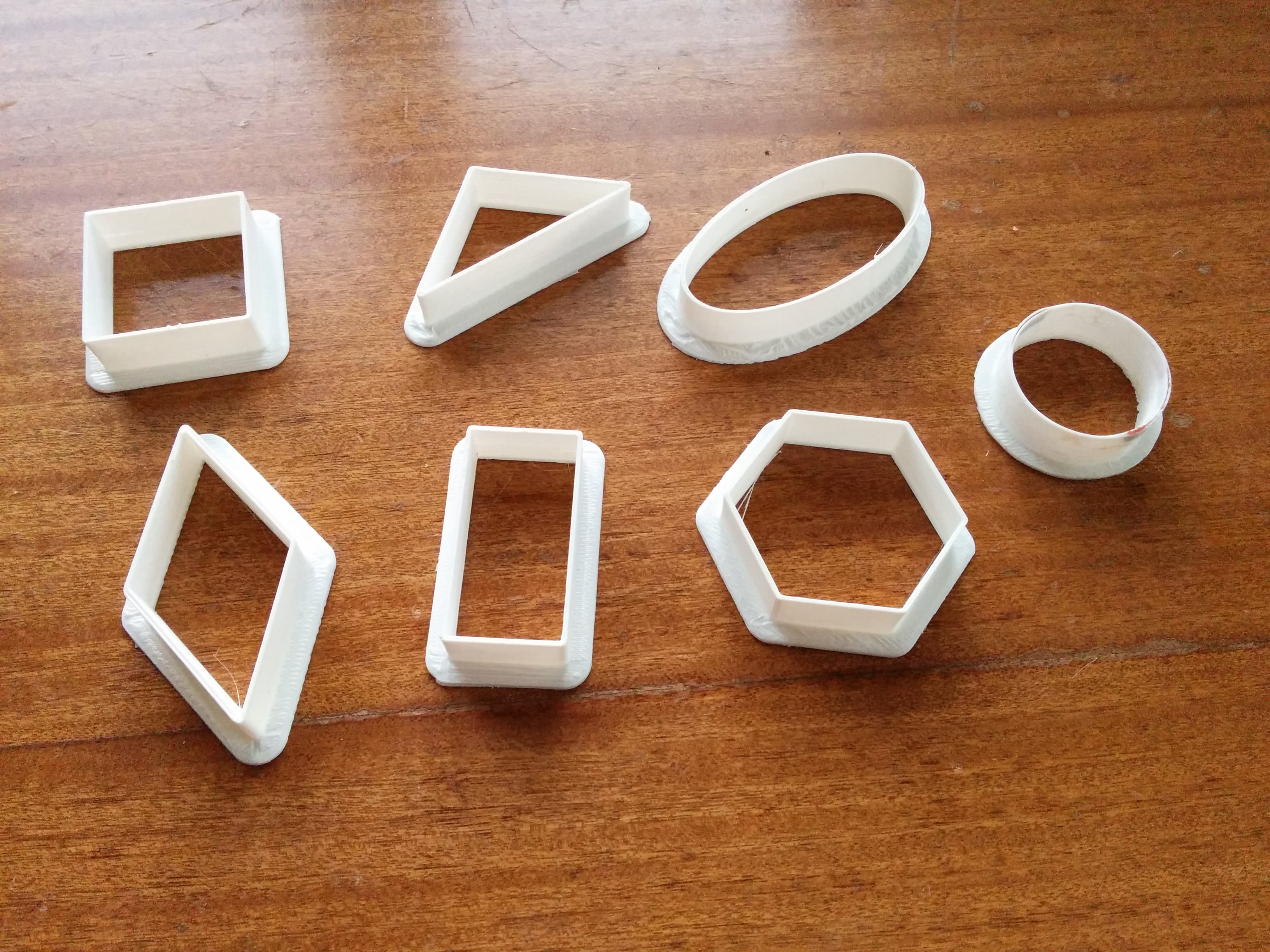 Simple Geometric Cookie Cutter Generator