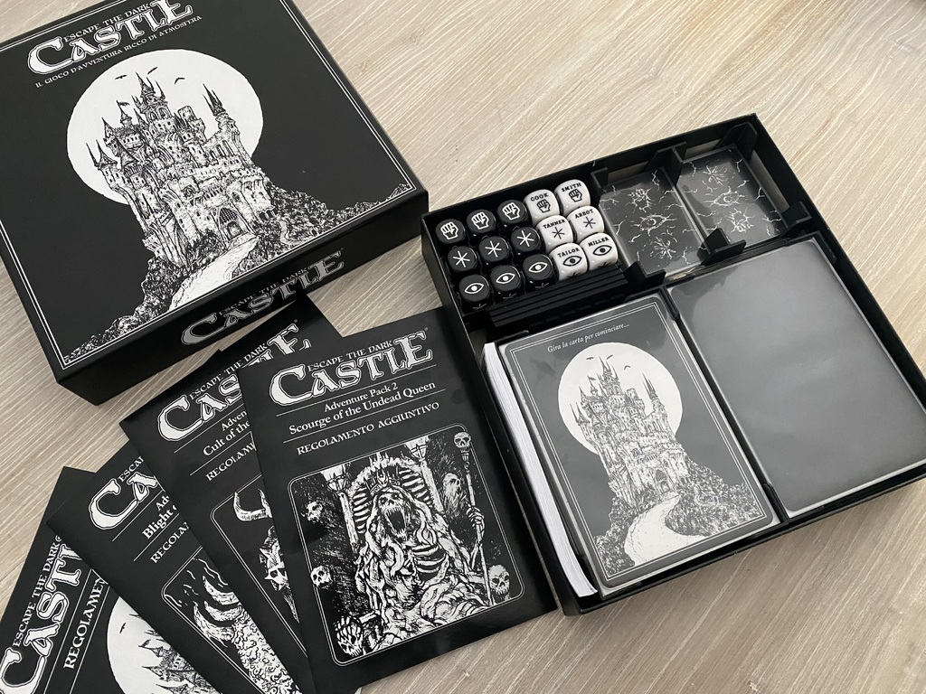 Escape the Dark Castle: Complete Box Organizer