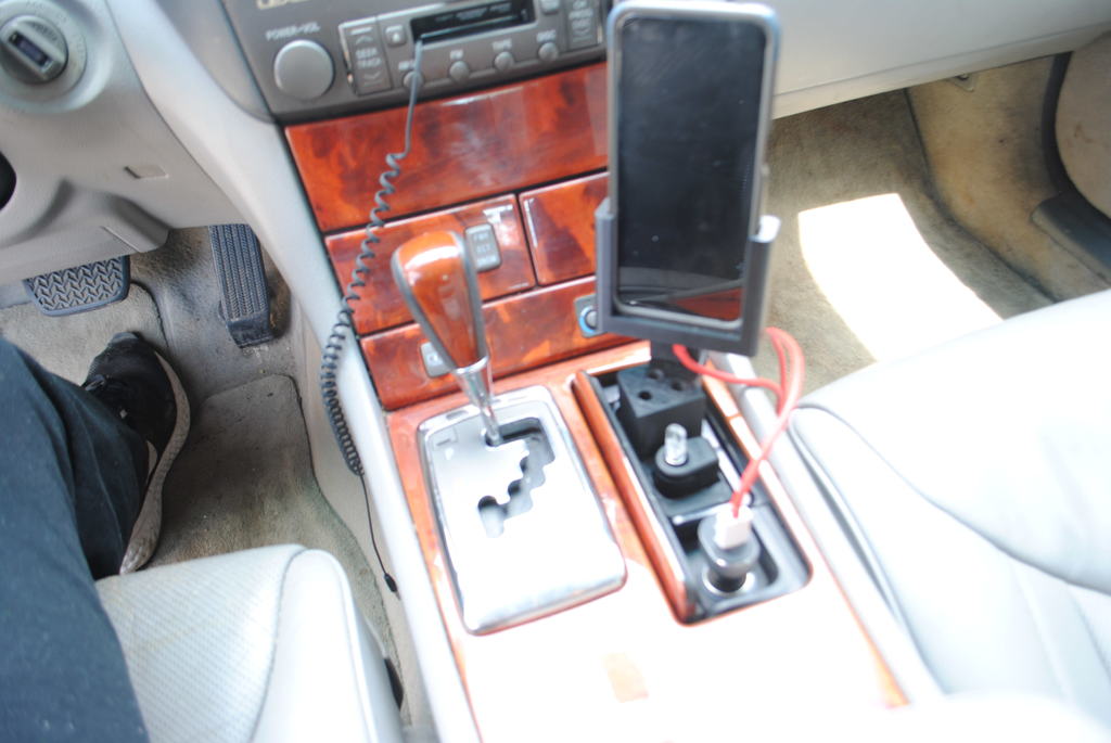 2004 Lexus LS 430 Phone holder