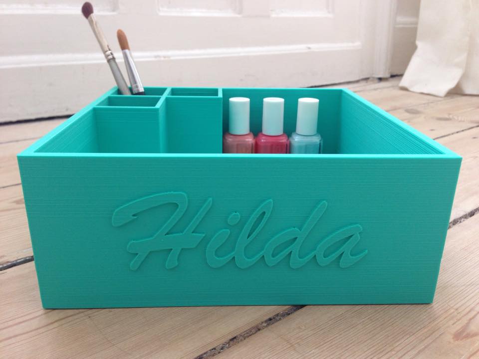 Makeup Box for keeping your makeup nice and neat!