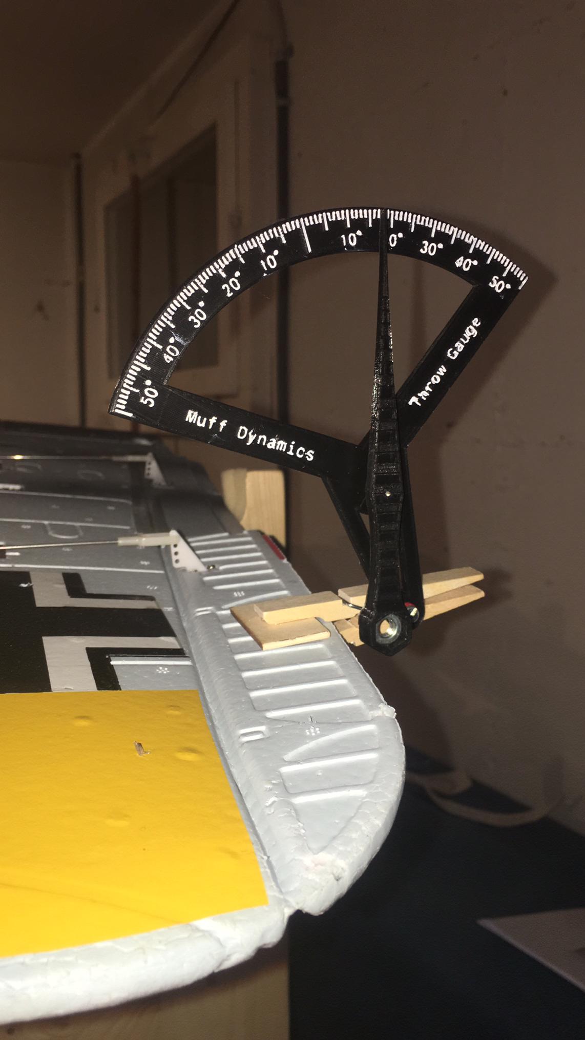RC Control surface throw gauge