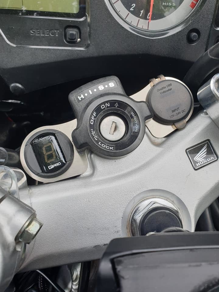 HealTech GIpro Gear Indicator - Honda VFR 800