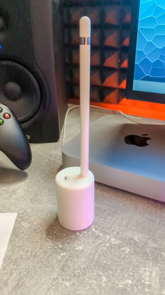 Apple Pencil v1 holder with charging cable slot