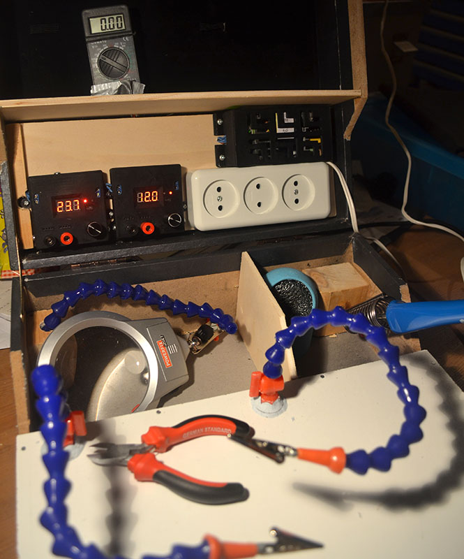 Simple bench power supply