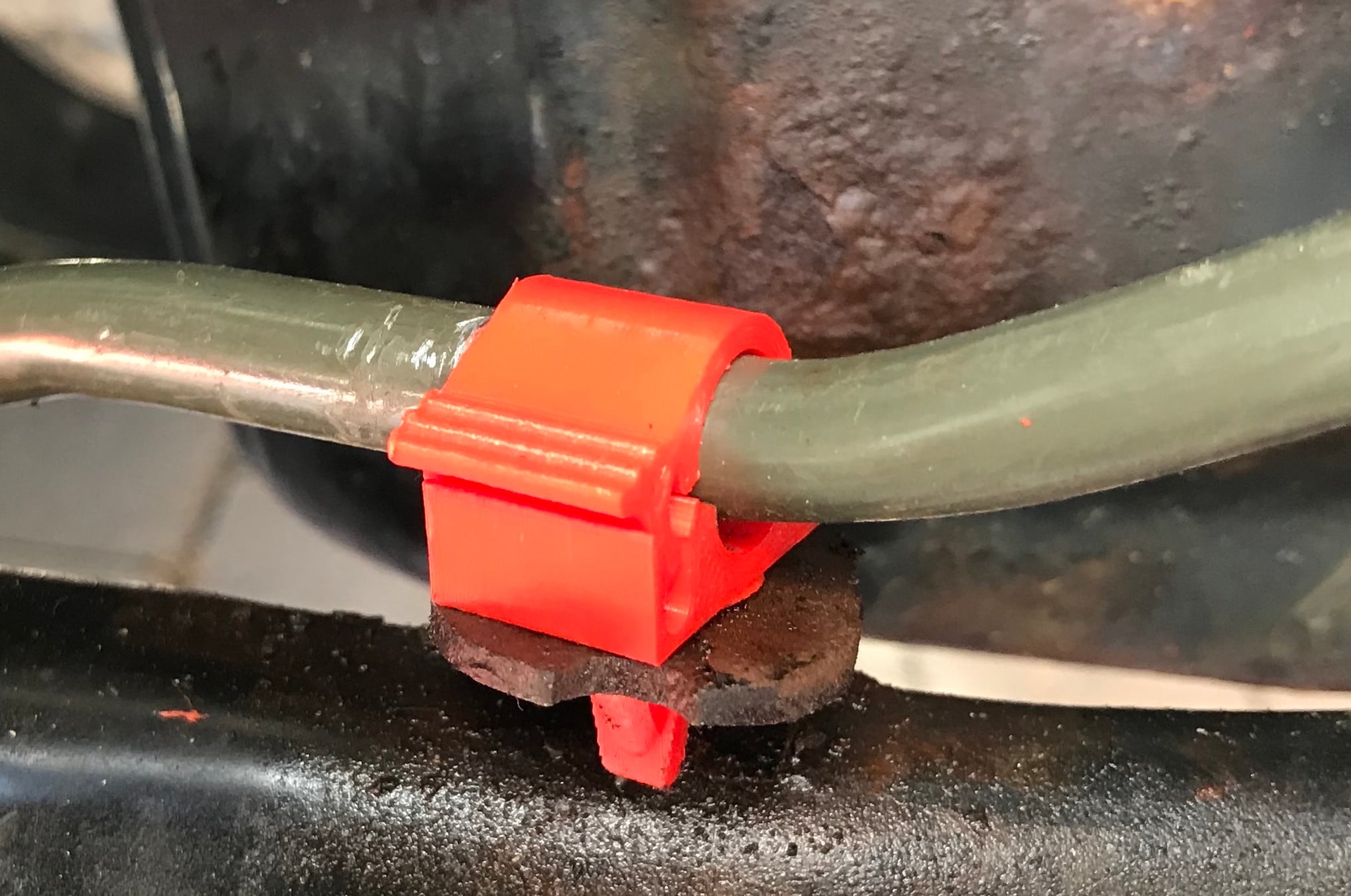Honda tubing snap clip