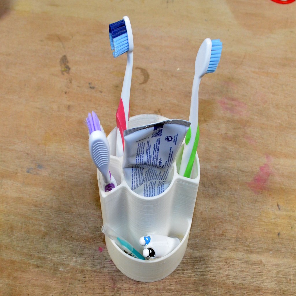 Toothbrush organizer