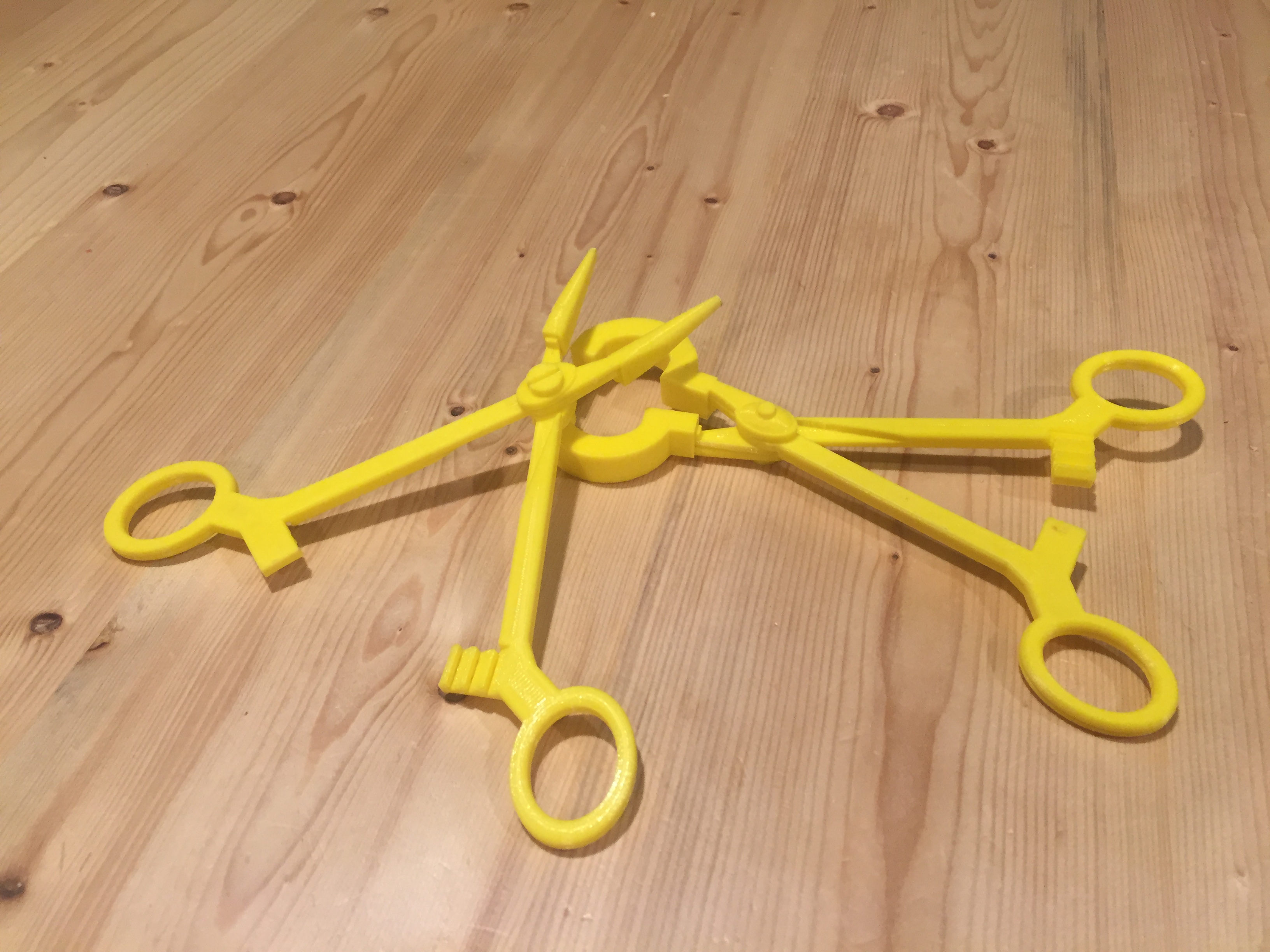 Fully 3D Printed Locking Forceps / Hemostats with Interchangeable Tips