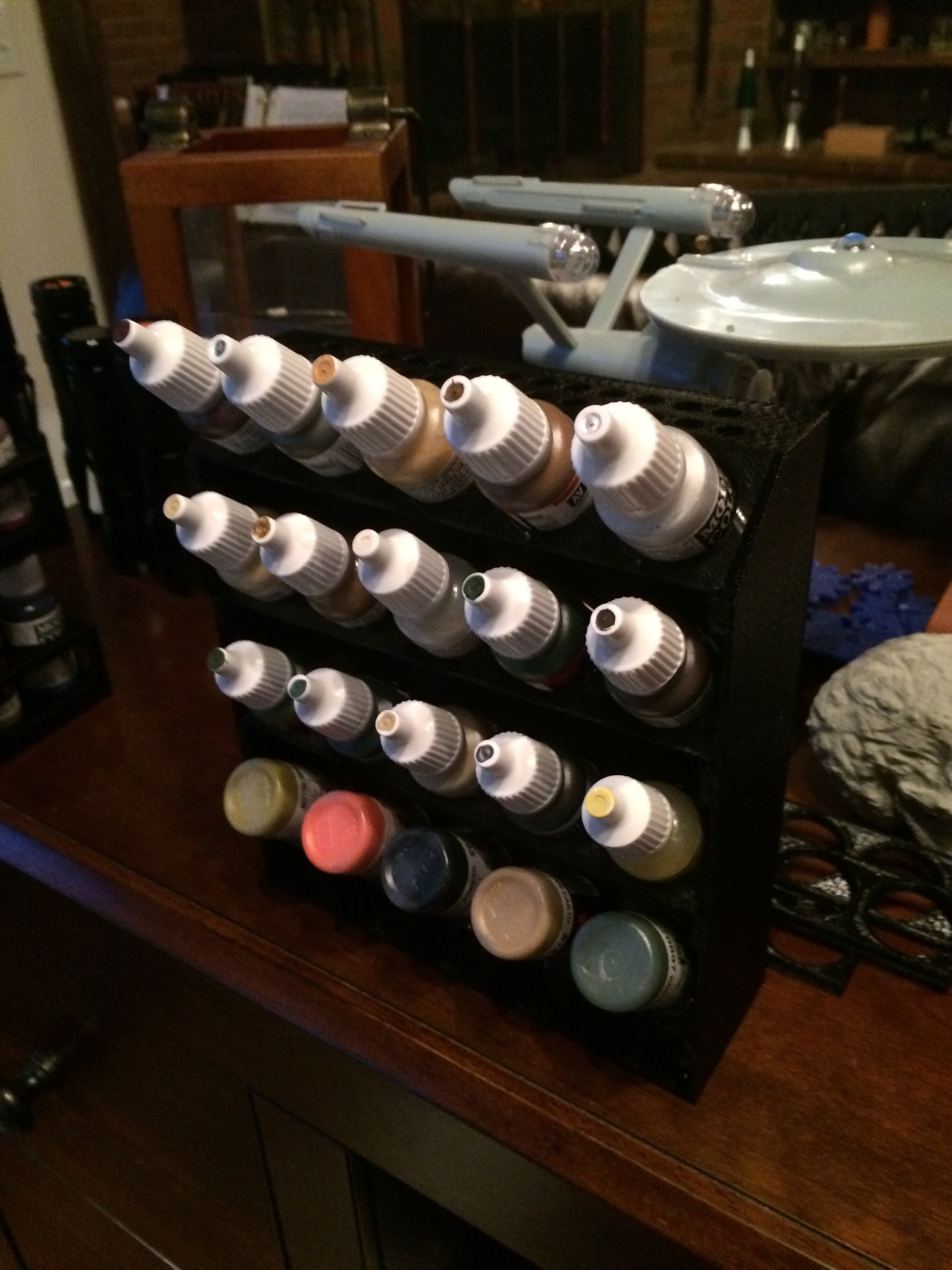 Dropper paint bottle holder