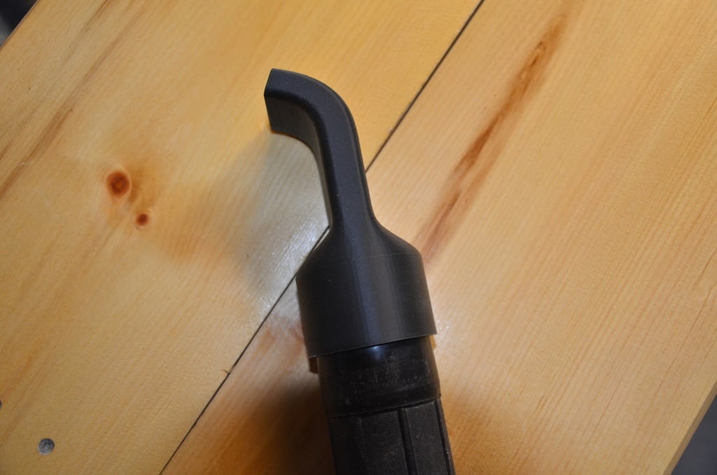 2.5 inch Ridgid Shop Vac Curved Nozzle