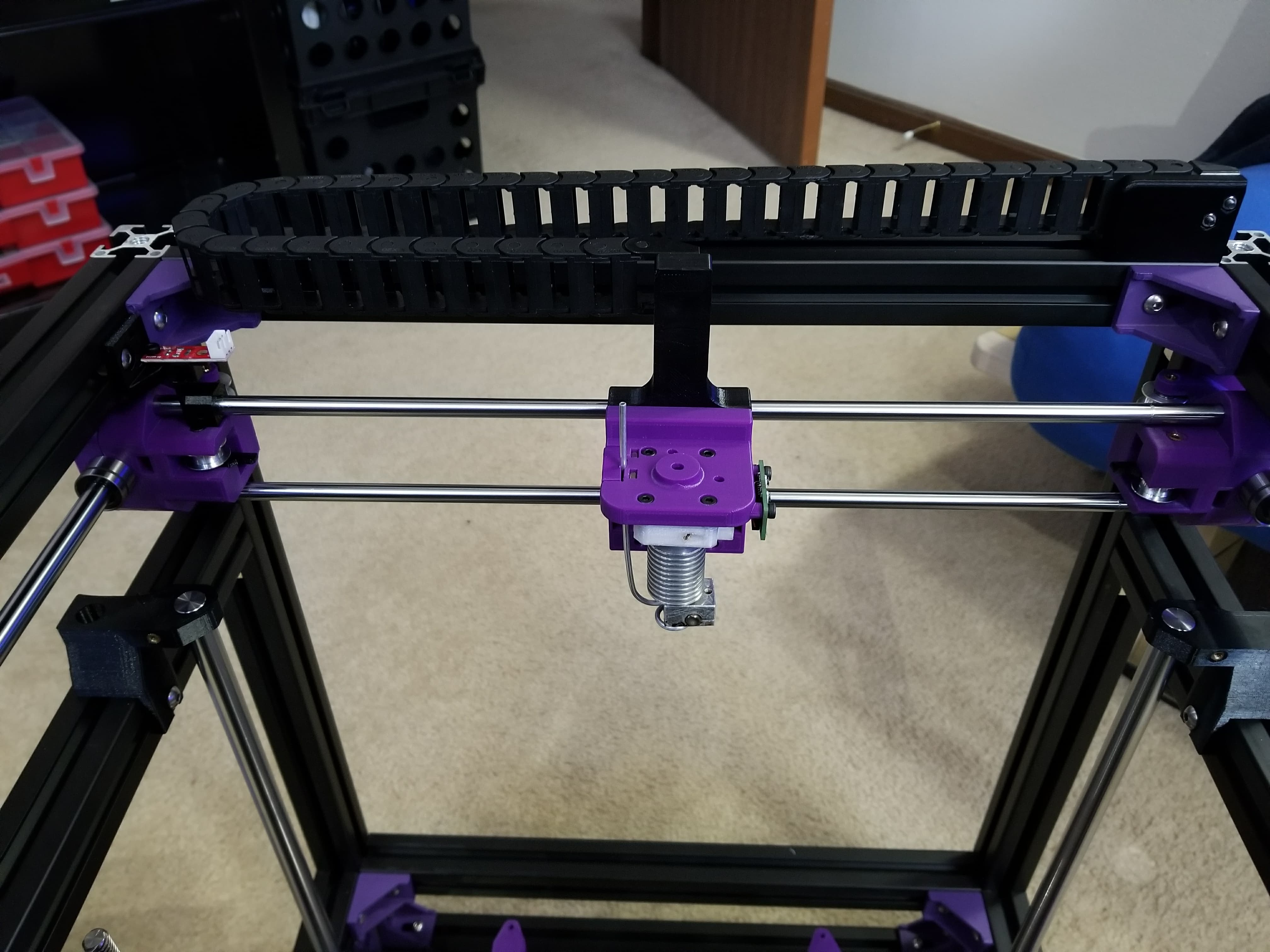 Hypercube Evolution: X-Carriage with integrated Cable Chain mount