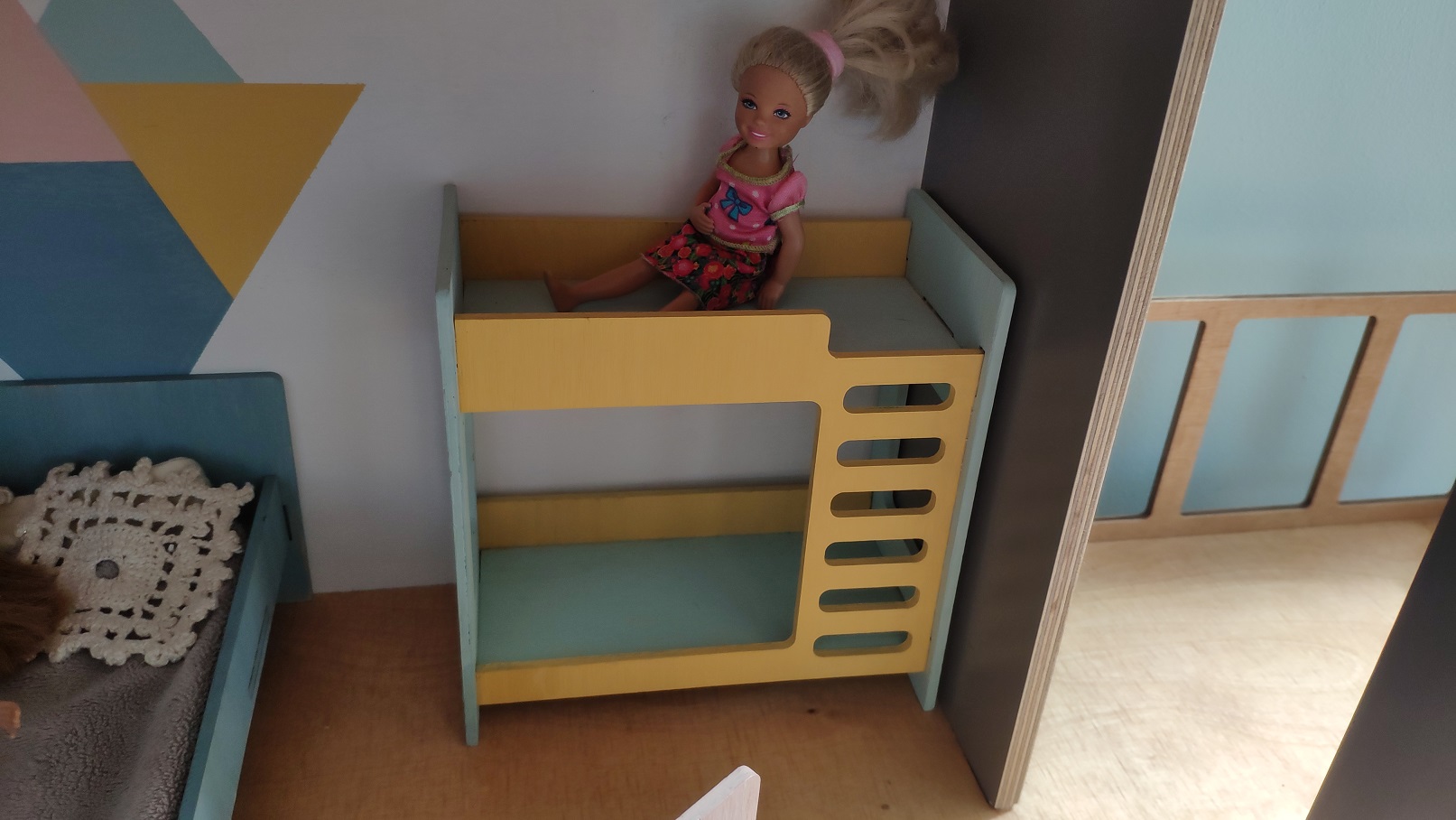 Mini bunk bed