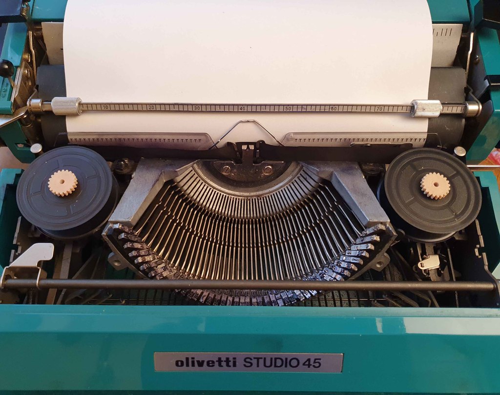 Olivetti Studio 45 typewriter ribbon spool nut