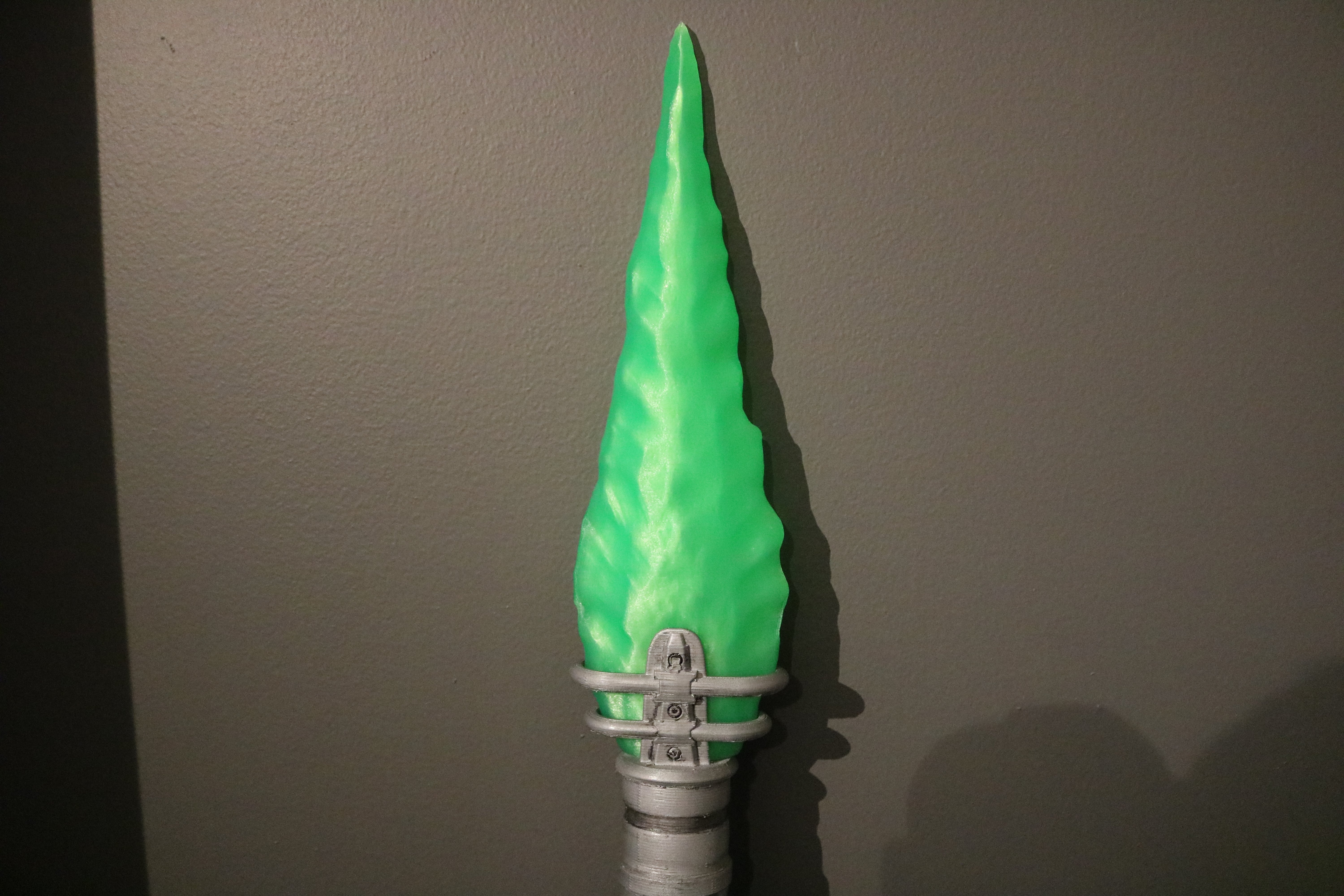 Kryptonite Spear Prop (Batman V Superman)