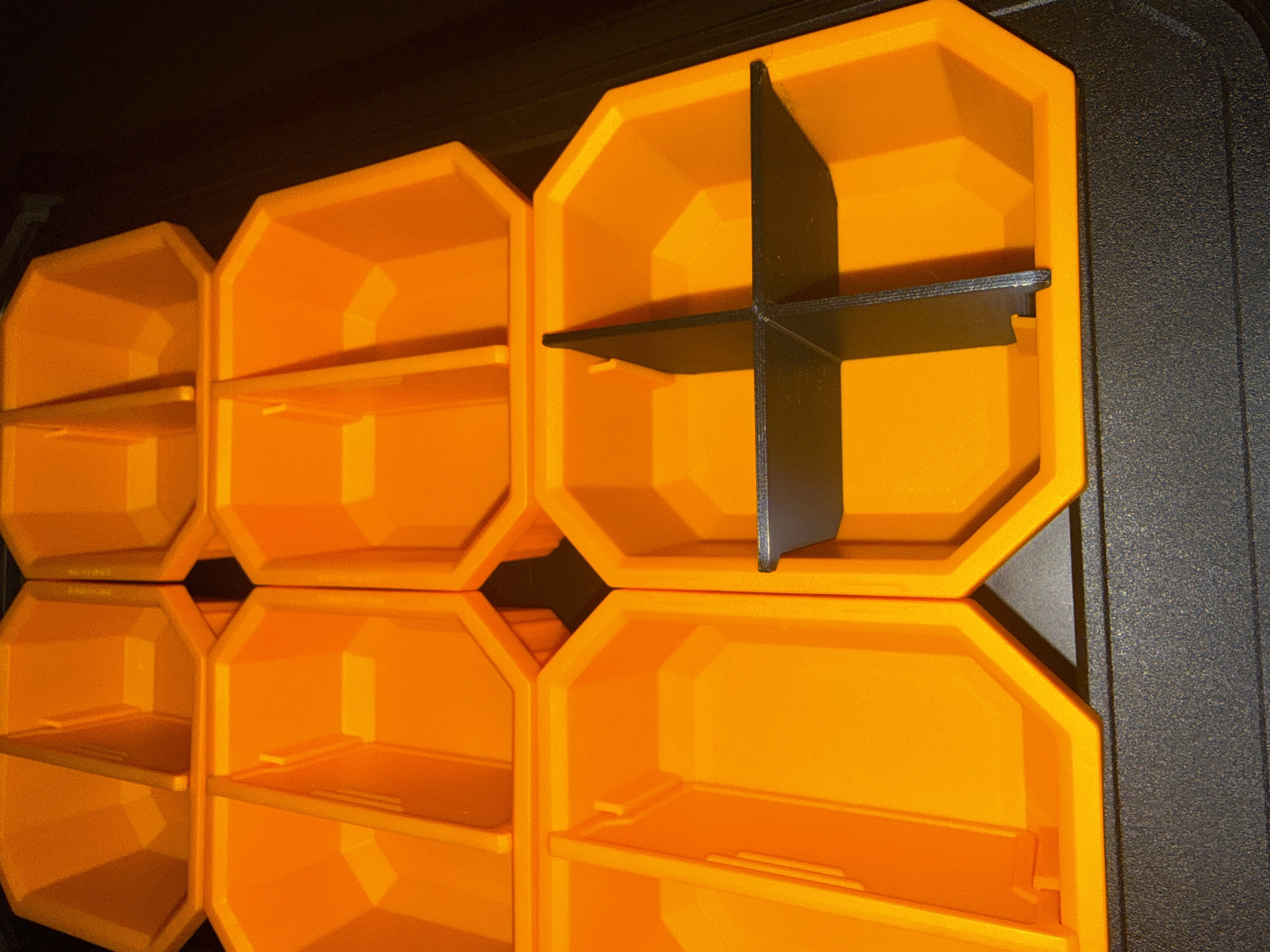 Toughbuilt Stacktech Tub Divider