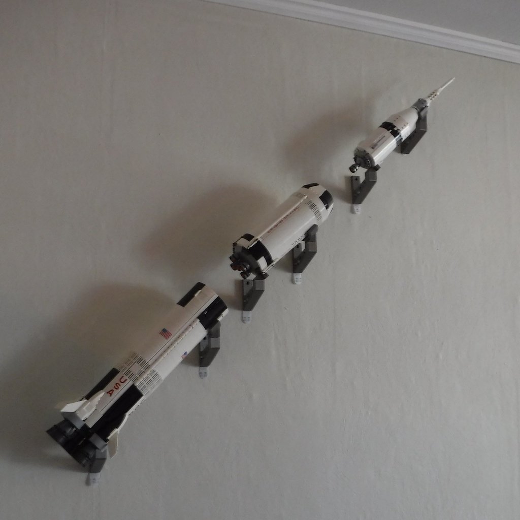 Wall mount for Lego Nasa Apollo Saturn V