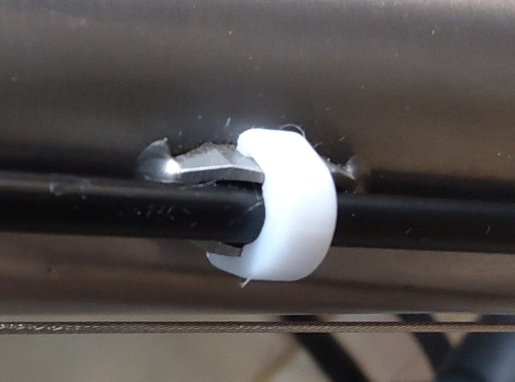 Bicycle brake housing clip