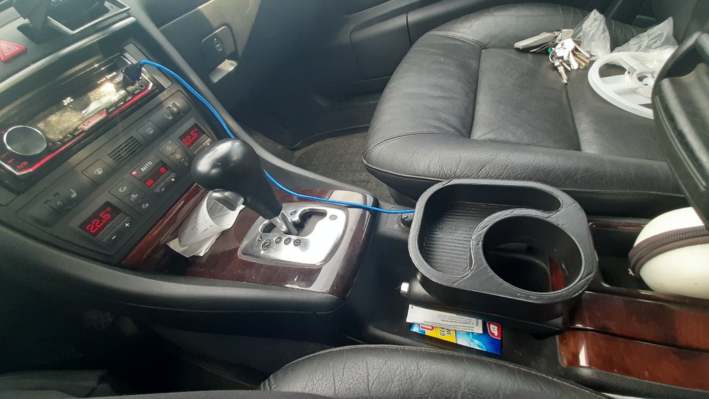 Audi A6 C5 Cup holder