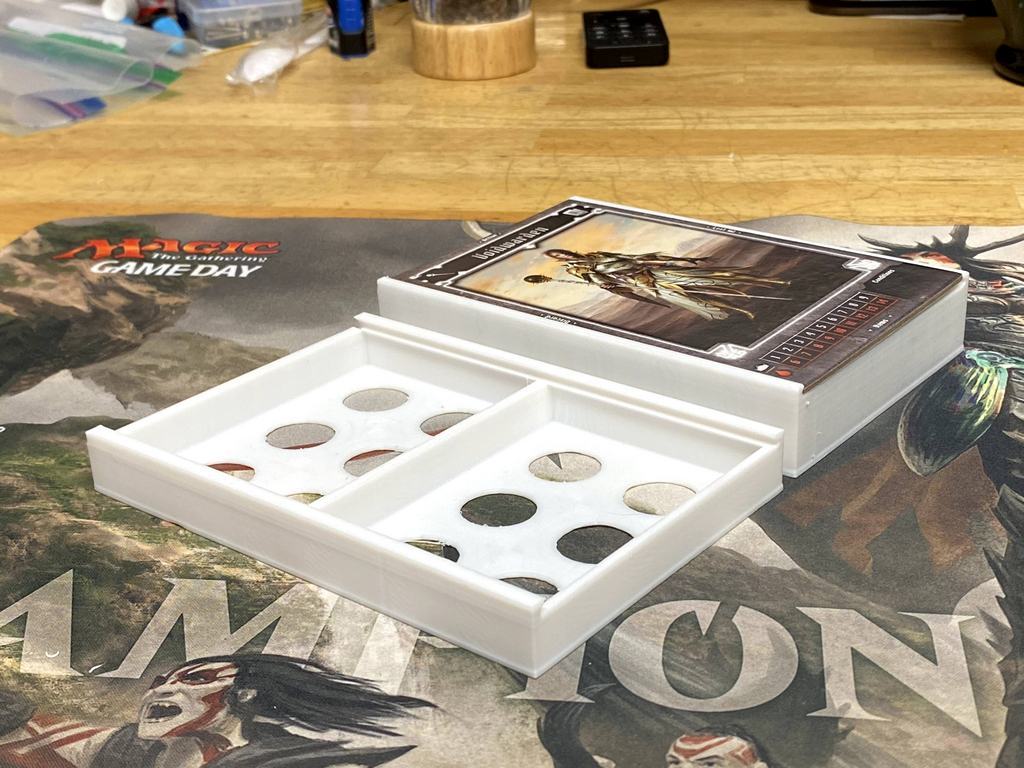 Gloomhaven Jaws of the Lion Character Box for sleeved cards