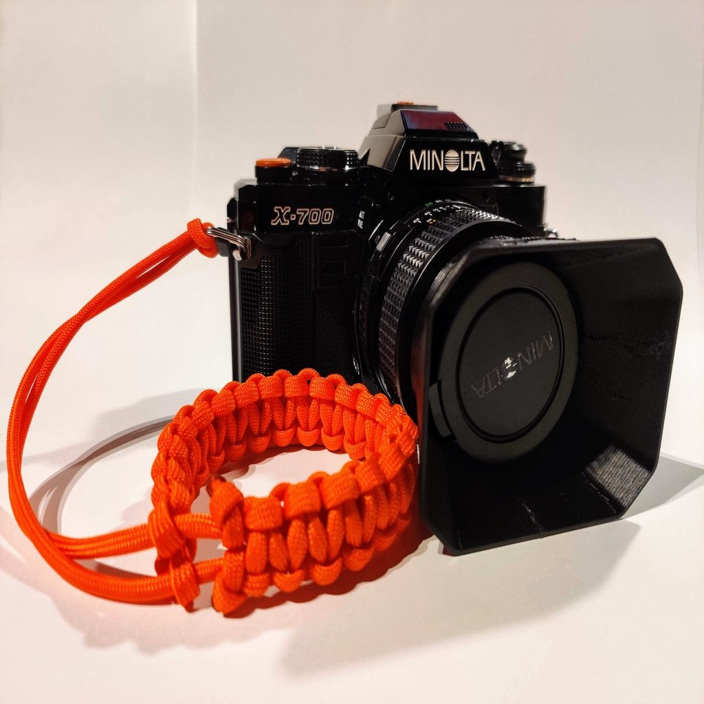 Minolta MD Rectangular Lens Hood (for Ø49 mm lens)