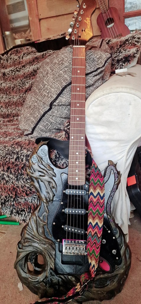 THE DEVILS GUITAR