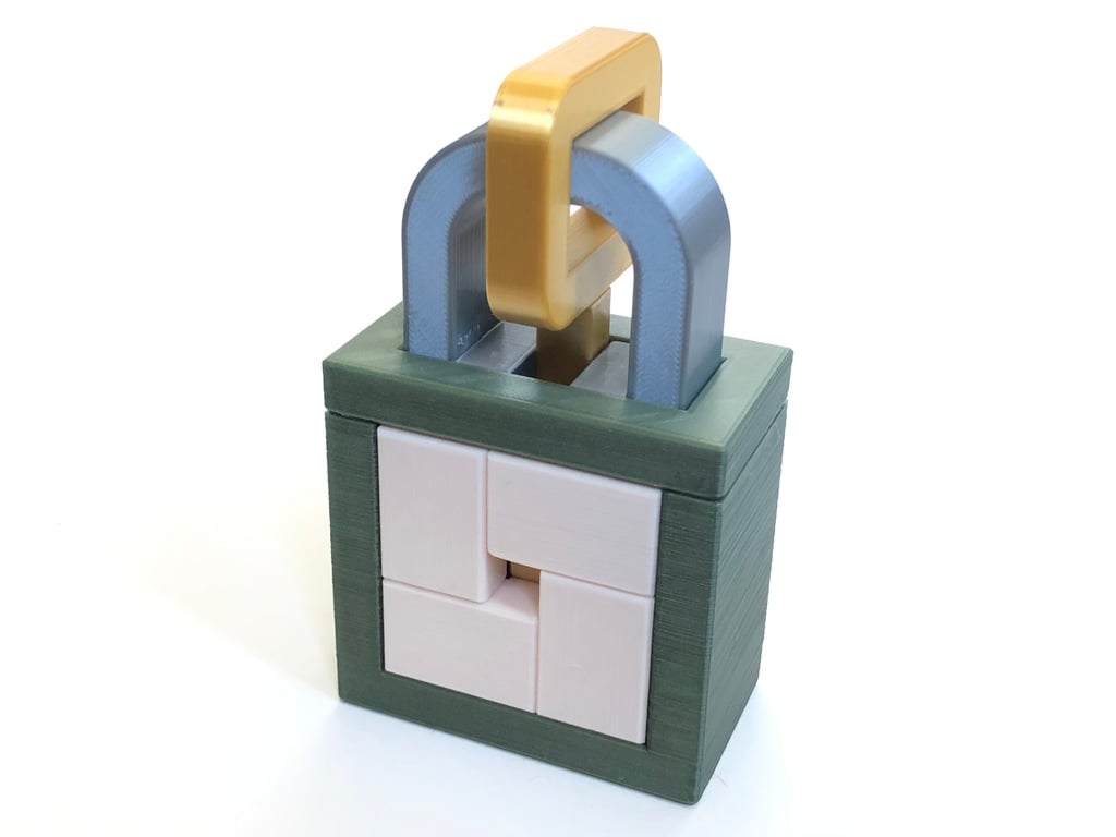 Key Trap - Interlocking puzzle by Christoph Lohe