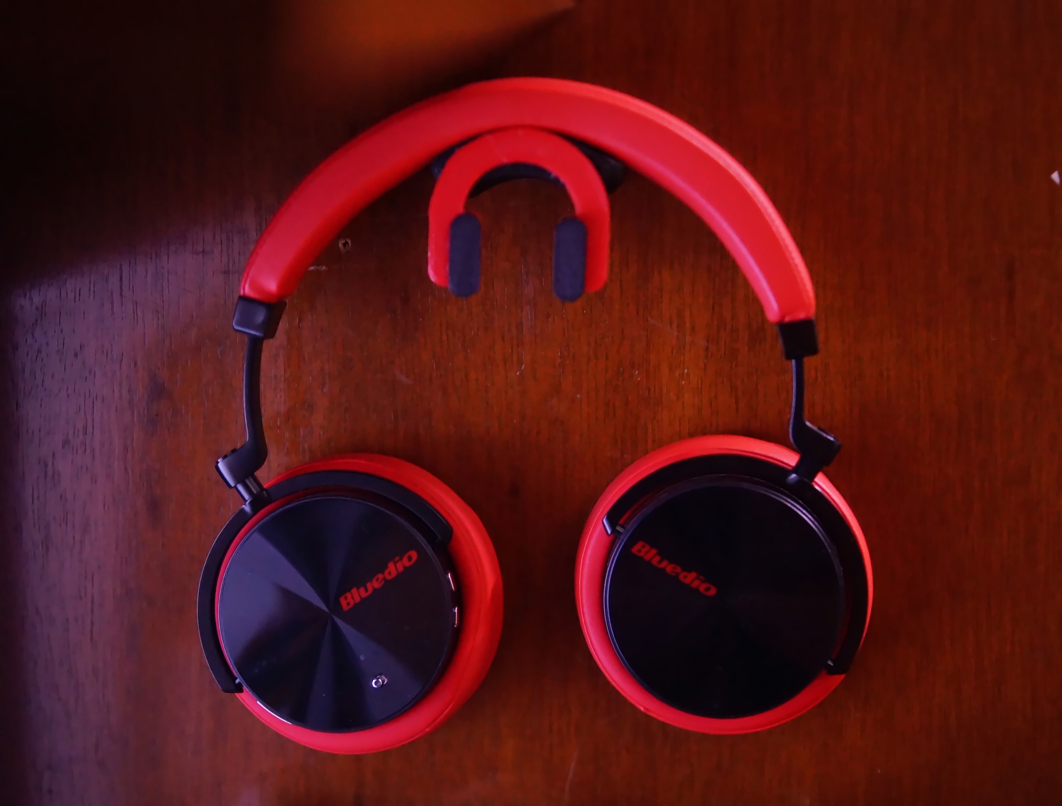 The Coolest Headphone Holder with Addons