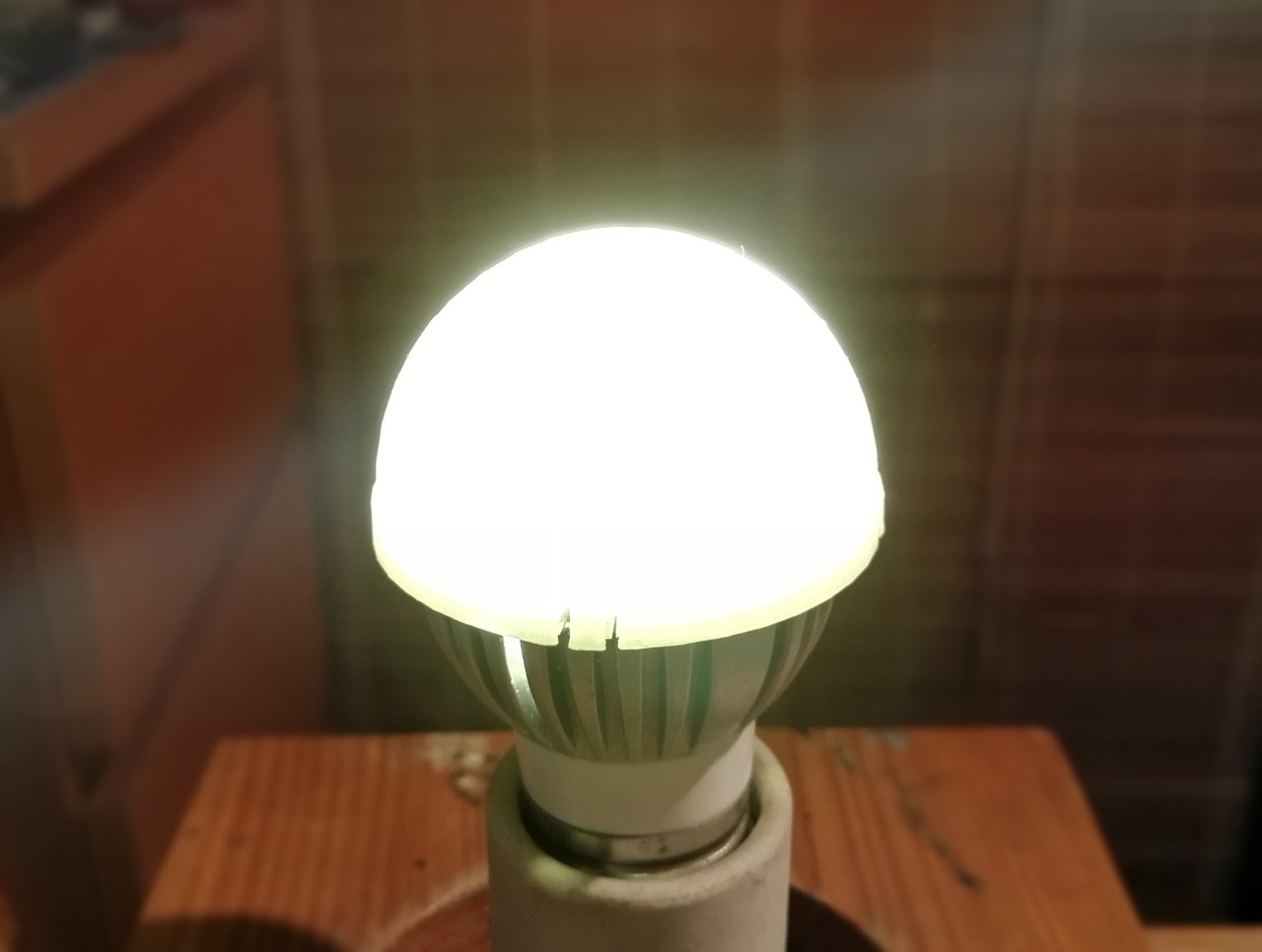 Simple diffuser for 50 mm LED spot