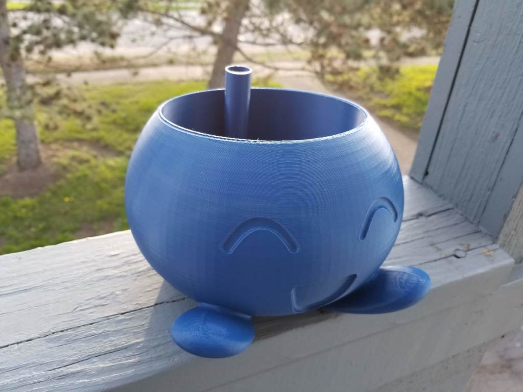 Self-Watering Oddish Pot