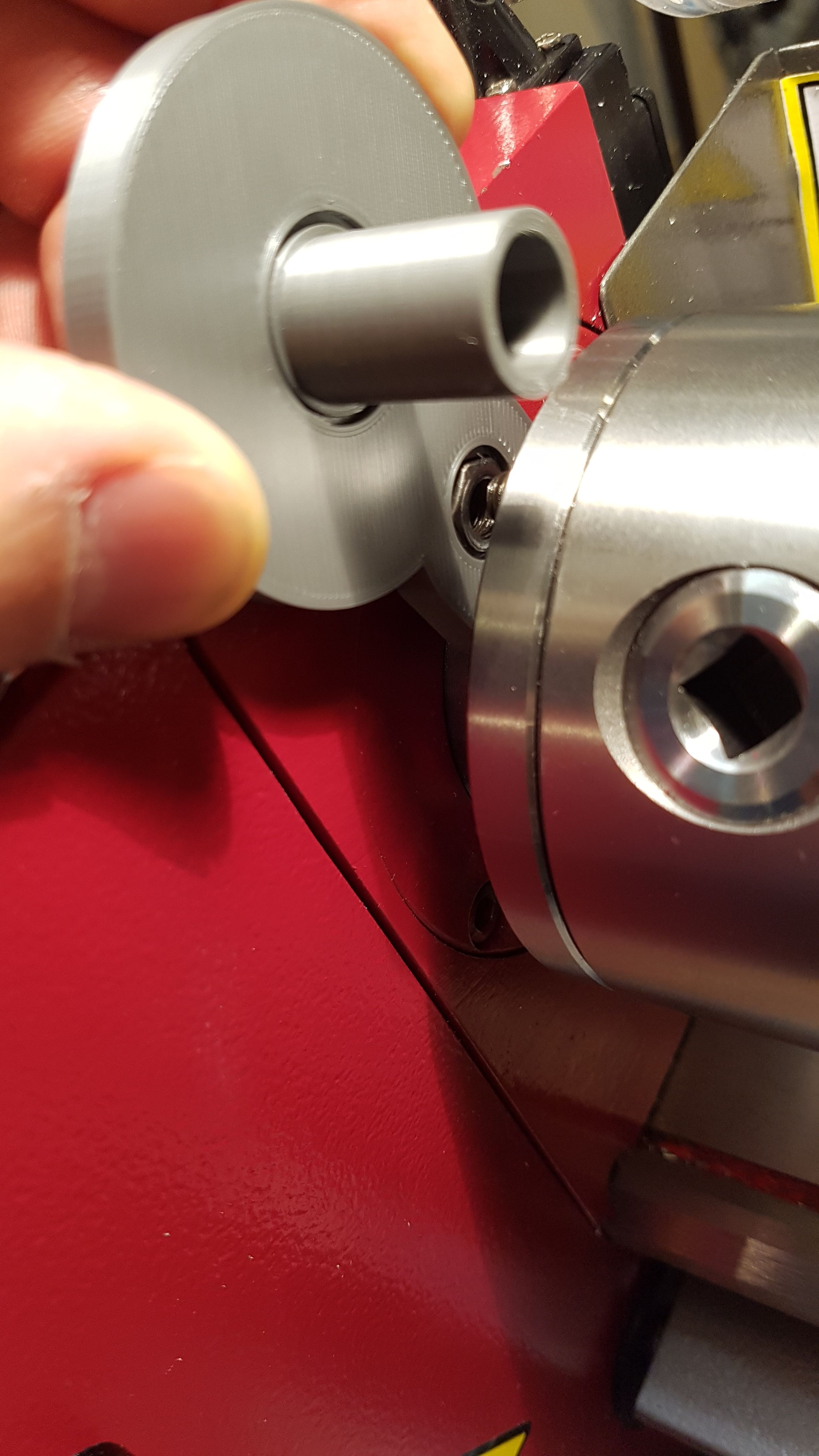 Lathe chuck nut mounting tool